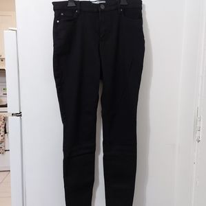Size 13 Ardene jeggings in black